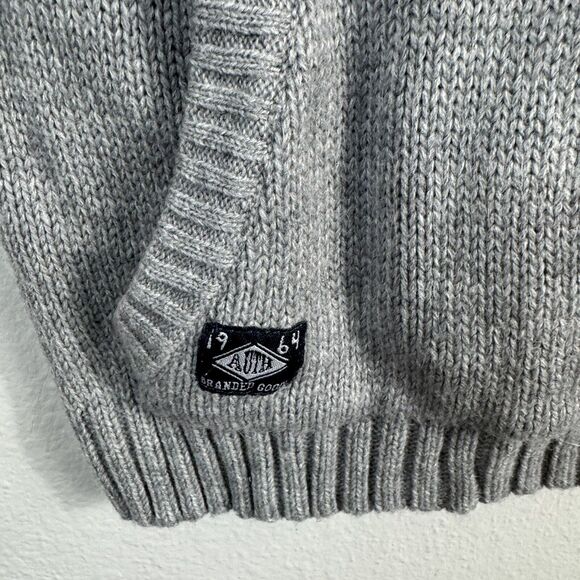 Boys Life and‎ Legend Sweater Vest Size 4 Years Gray Pockets Cable Knit Preppy - Picture 4 of 7